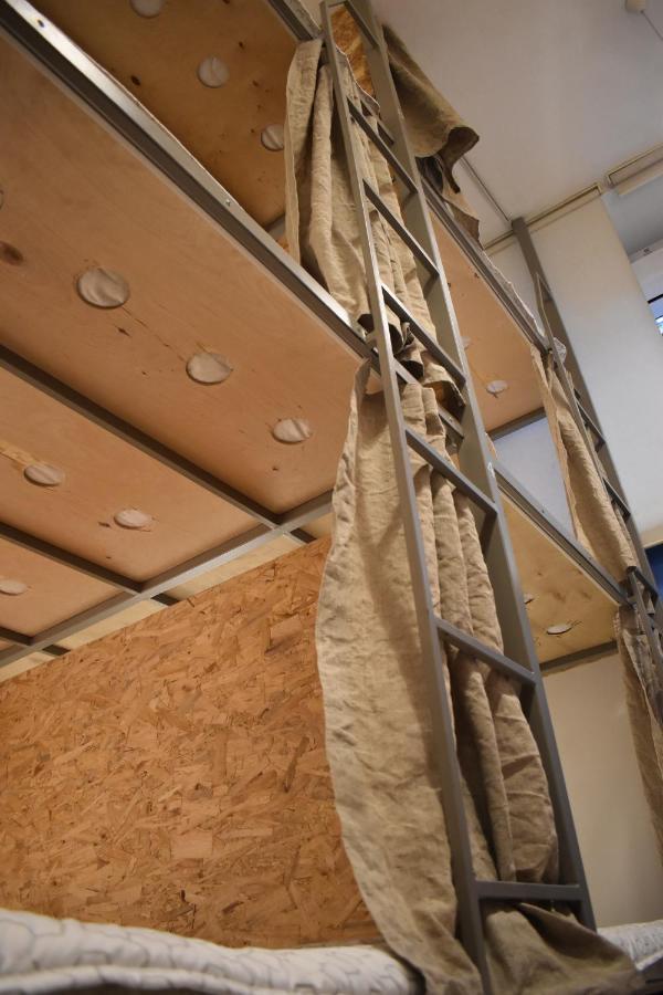 יירבאן Sleep Studio Hostel מראה חיצוני תמונה