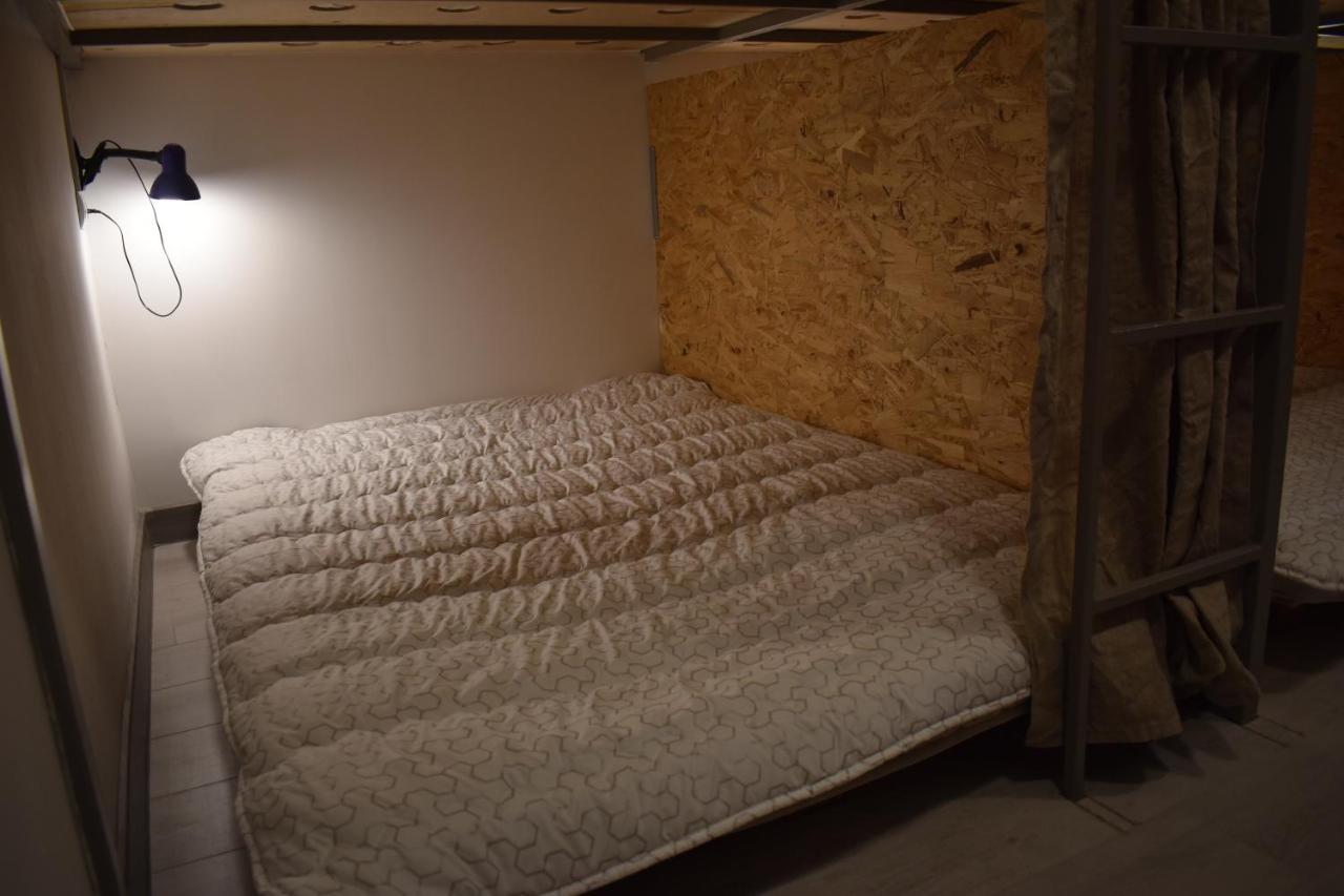 יירבאן Sleep Studio Hostel מראה חיצוני תמונה