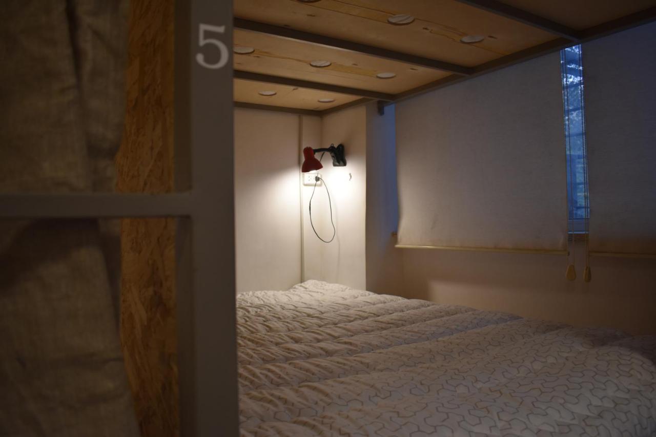 יירבאן Sleep Studio Hostel מראה חיצוני תמונה
