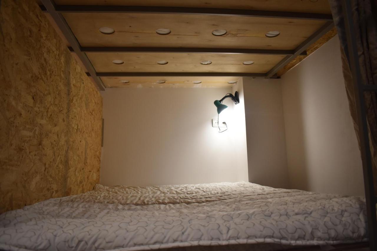 יירבאן Sleep Studio Hostel מראה חיצוני תמונה