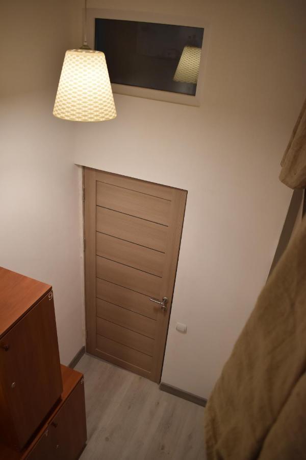 יירבאן Sleep Studio Hostel מראה חיצוני תמונה