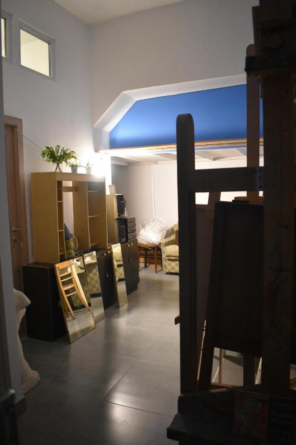 יירבאן Sleep Studio Hostel מראה חיצוני תמונה