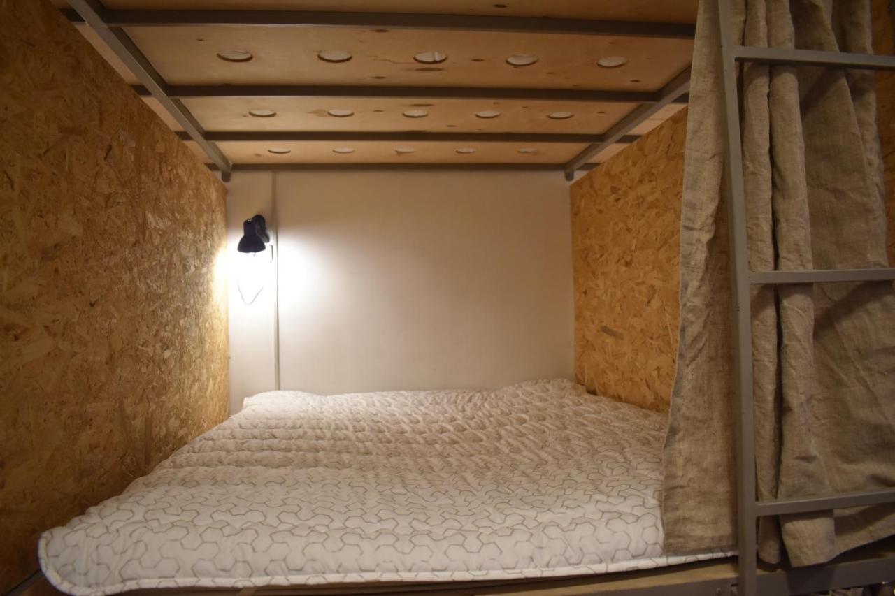 יירבאן Sleep Studio Hostel מראה חיצוני תמונה