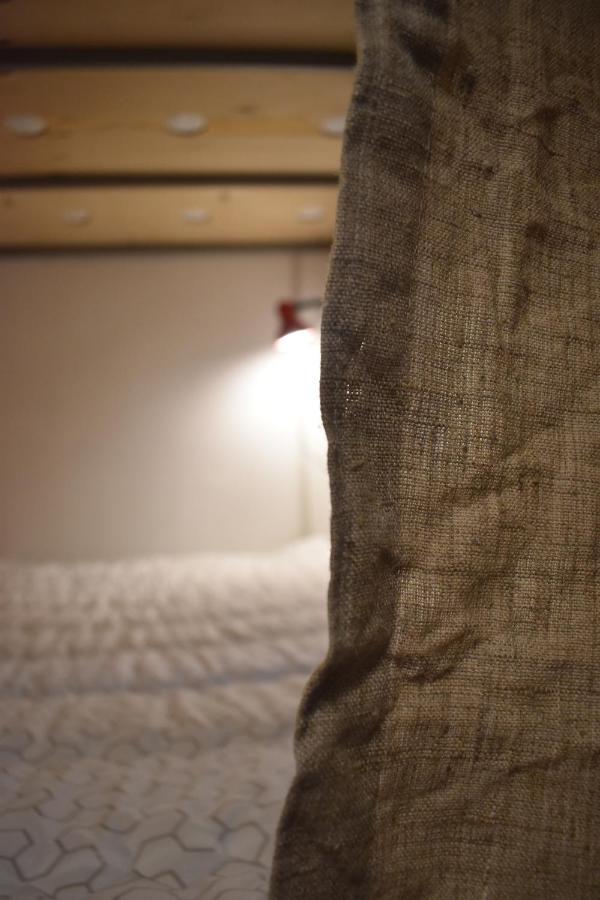 יירבאן Sleep Studio Hostel מראה חיצוני תמונה