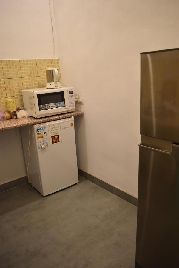 יירבאן Sleep Studio Hostel מראה חיצוני תמונה