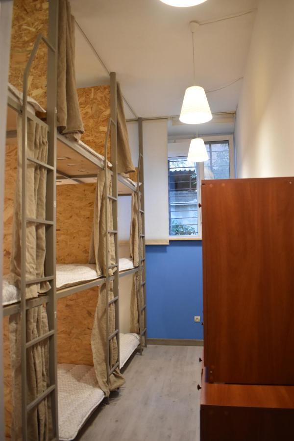 יירבאן Sleep Studio Hostel מראה חיצוני תמונה