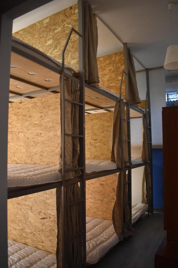 יירבאן Sleep Studio Hostel מראה חיצוני תמונה