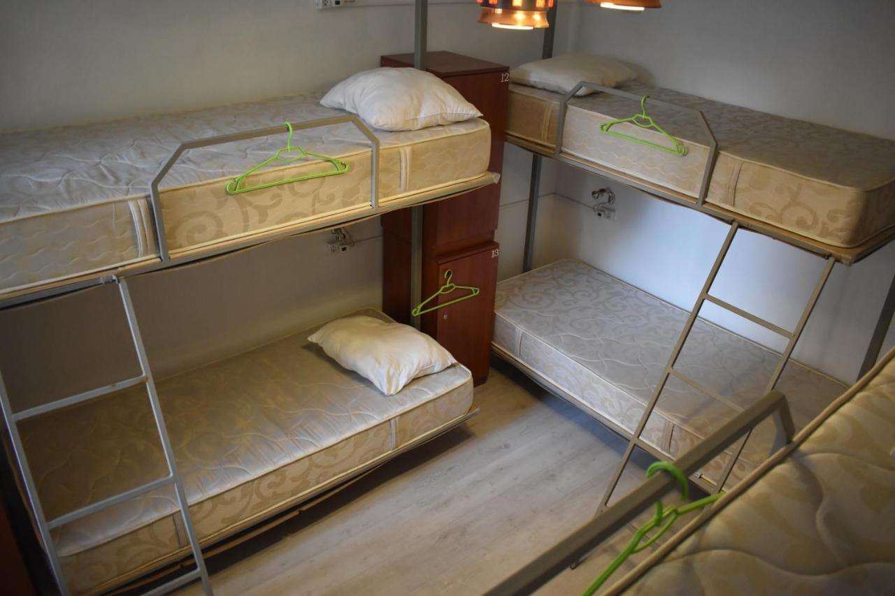 יירבאן Sleep Studio Hostel מראה חיצוני תמונה