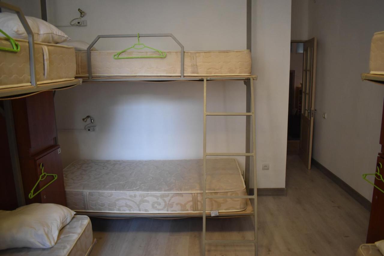 יירבאן Sleep Studio Hostel מראה חיצוני תמונה