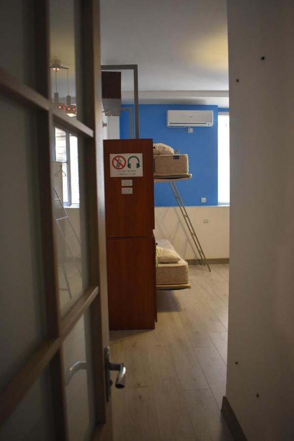 יירבאן Sleep Studio Hostel מראה חיצוני תמונה