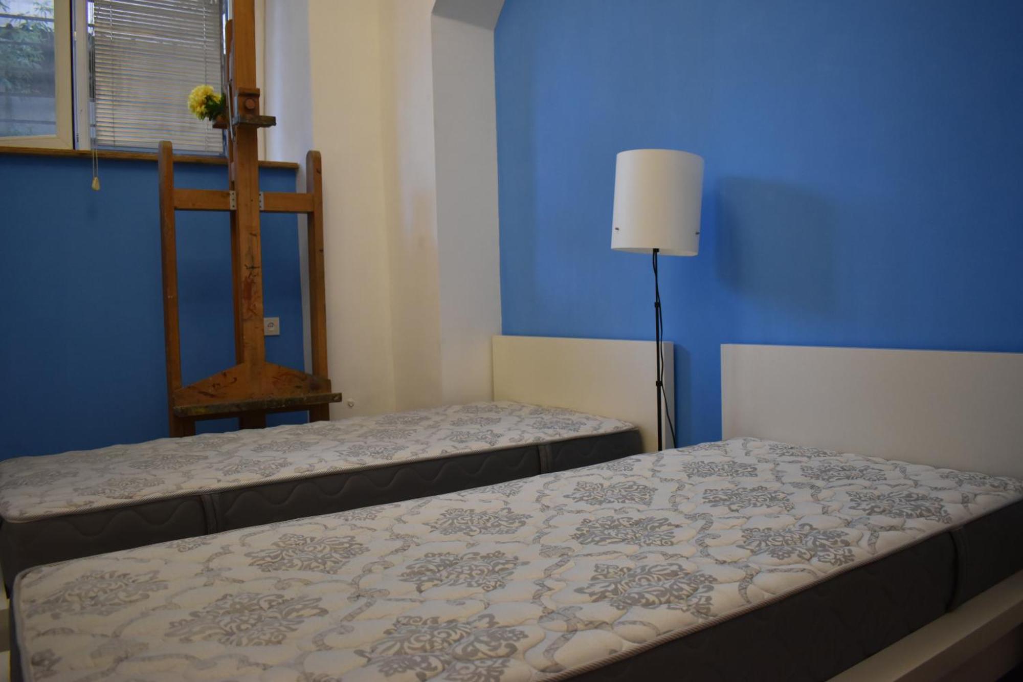 יירבאן Sleep Studio Hostel מראה חיצוני תמונה