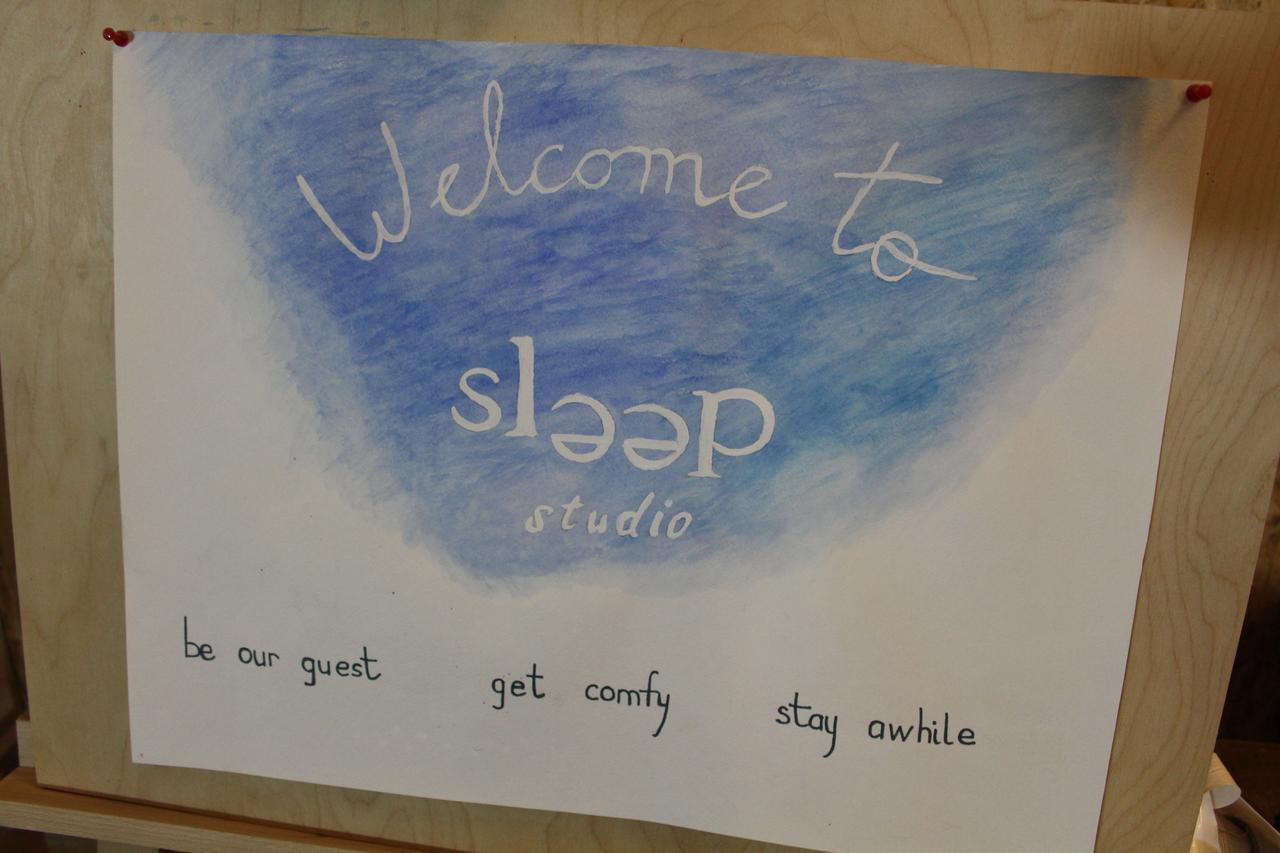 יירבאן Sleep Studio Hostel מראה חיצוני תמונה